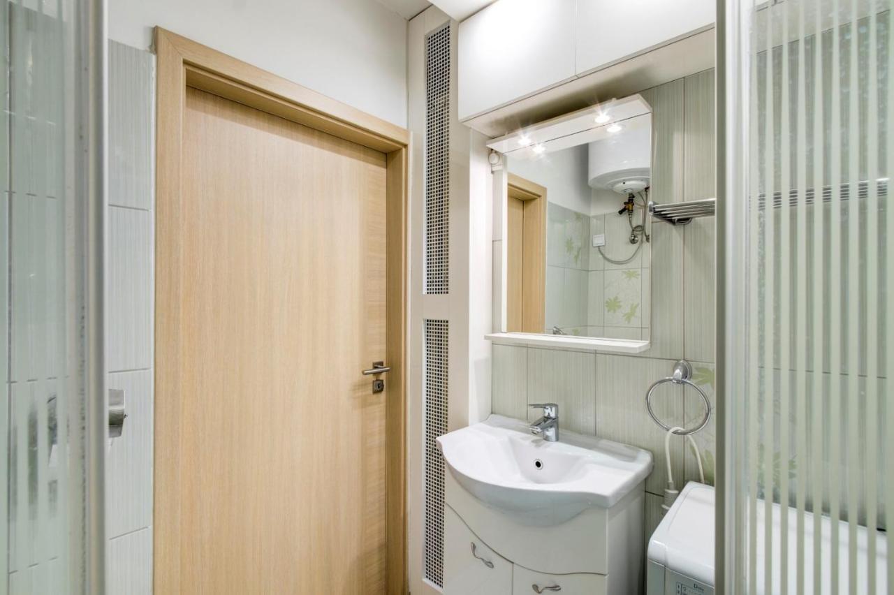 Karolyi Street - Central Location Quiet Place 2ppl Apartment